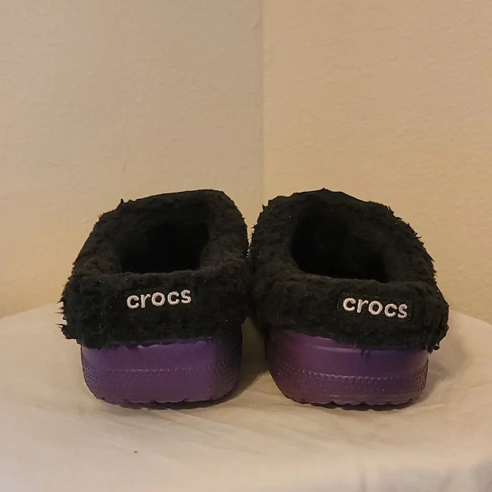 CHILDREN'S CLASSIC CROCS (sz Jr. Girls 2 Boys 4) - Picture 3 of 4
